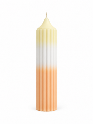Geriffelte Stumpenkerze Buttergelb-Creme-Apricot aus Rapswachs