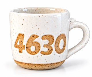 Tasse „4630“ aus Steinzeug – Odd Old Bird Pottery