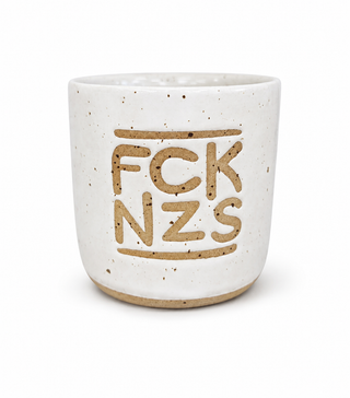 Keramikbecher „FCK NZS“ – handgemacht – Steinzeug – 300 ml