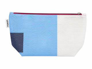 Kosmetiktasche Blau/Weiß #H – Clutter aus Upcycling-Material, Unikat