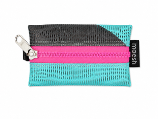 Doggi Bag Türkis/Schwarz #B – Mini-Beutel mit Karabiner aus Upcycling-Material, Unikat